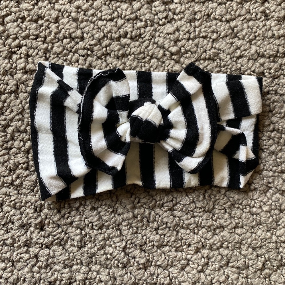 Baby Bling head band for baby🖤🤍